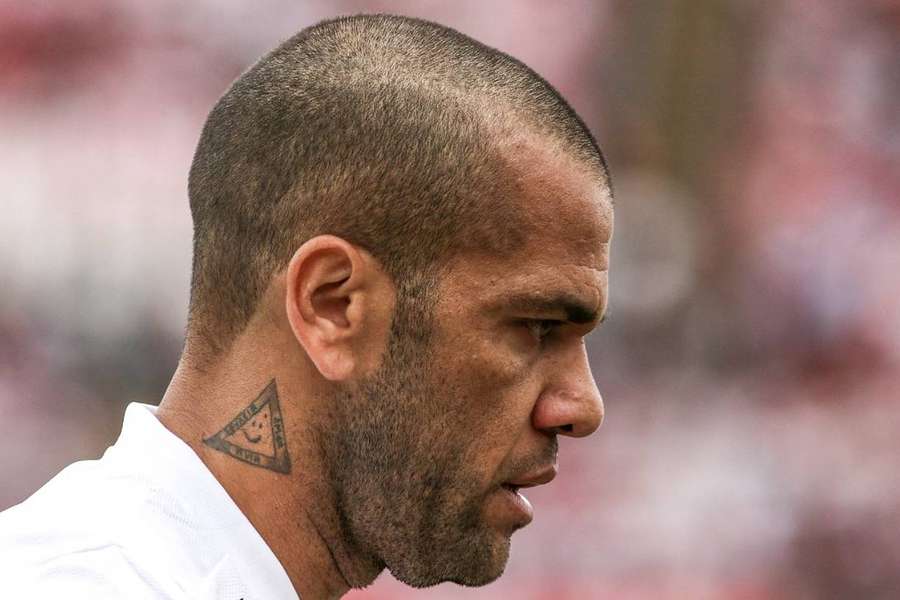 Dani Alves est jugé à partir de lundi à Barcelone pour le viol d'une jeune femme dans une discothèque.