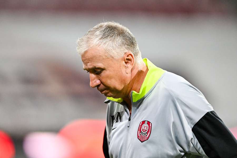 Dan Petrescu, treinador do Cluj