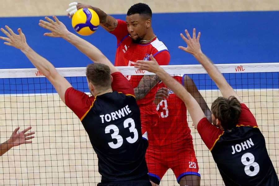 Die deutschen Volleyballer kassierten die vierte Niederlage im fünften Spiel