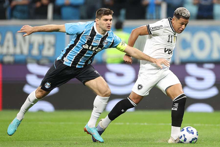 Grêmio e Botafogo ficaram no 1 a 1 em Porto Alegre