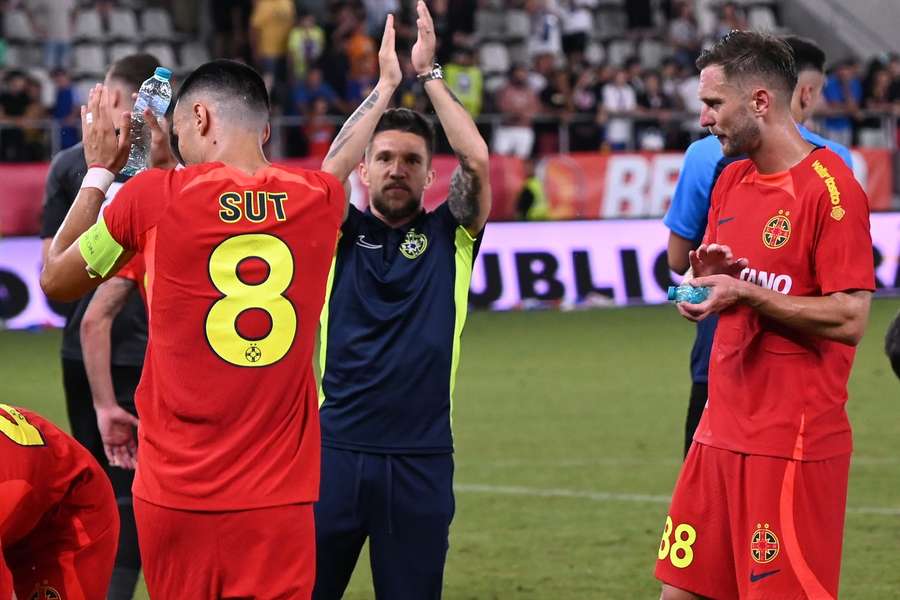 FCSB și Universitatea Craiova se întâlnesc în cadrul rundei cu numărul 8 din Superliga României