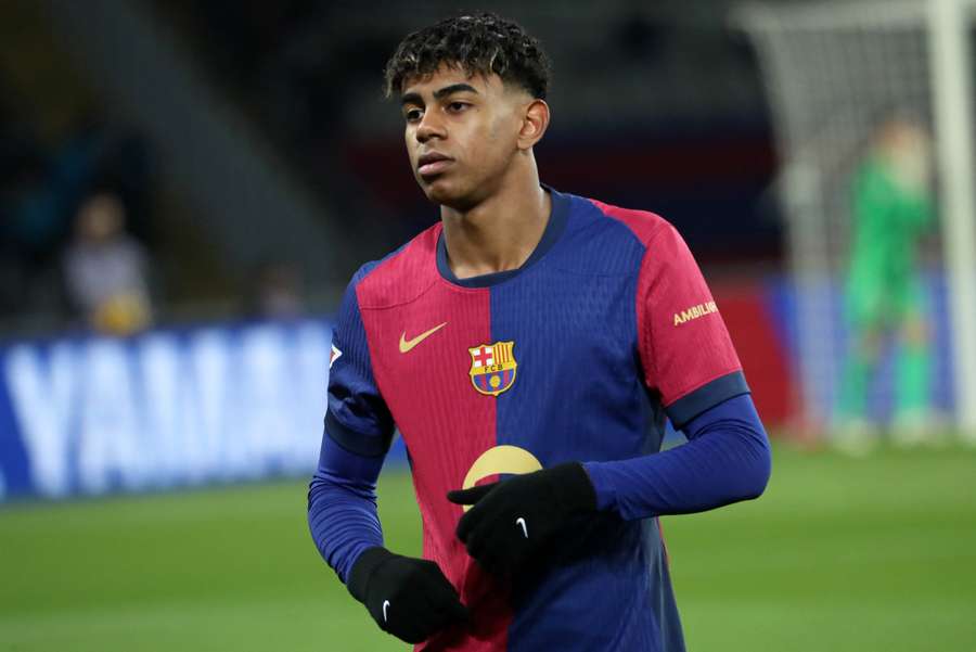 Yamal desfalcará o Barcelona por alguma semanas