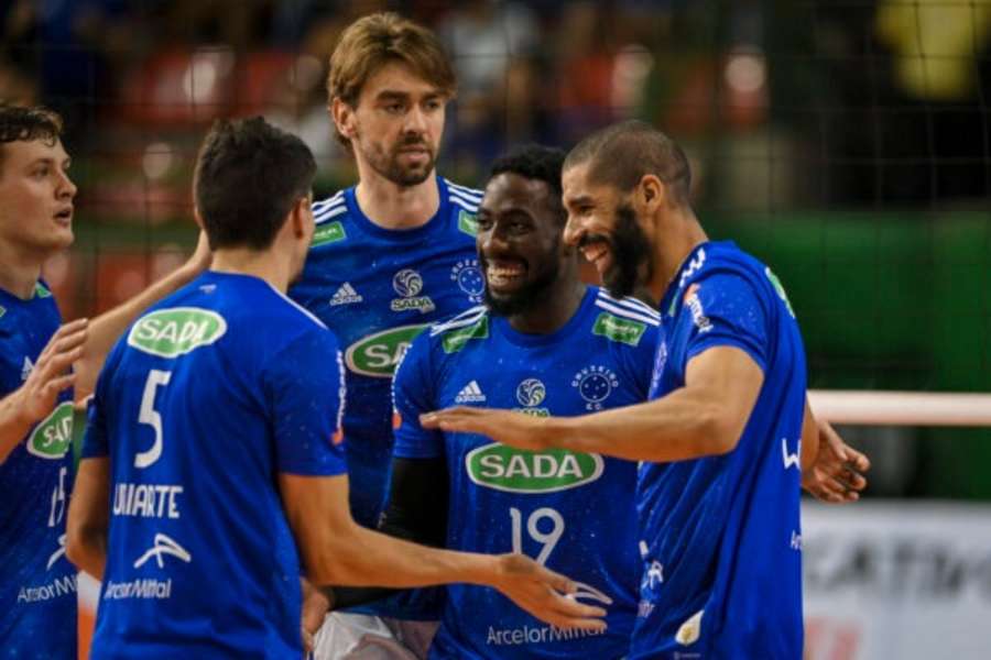 Supercopa de vôlei: Cruzeiro e Minas medem forças para começar temporada com pé direito