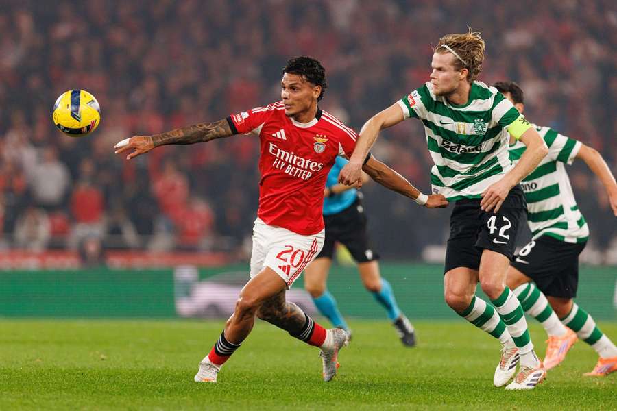 Benfica's Richard Rios and Morten Hjulmand in action between Benfica and Sporting CP
