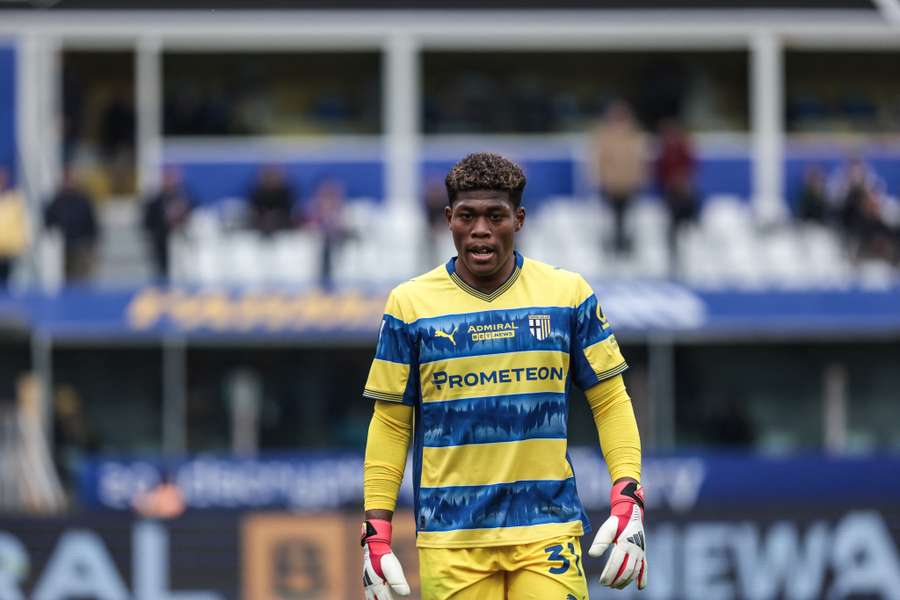 Zion Suzuki Zion Suzuki