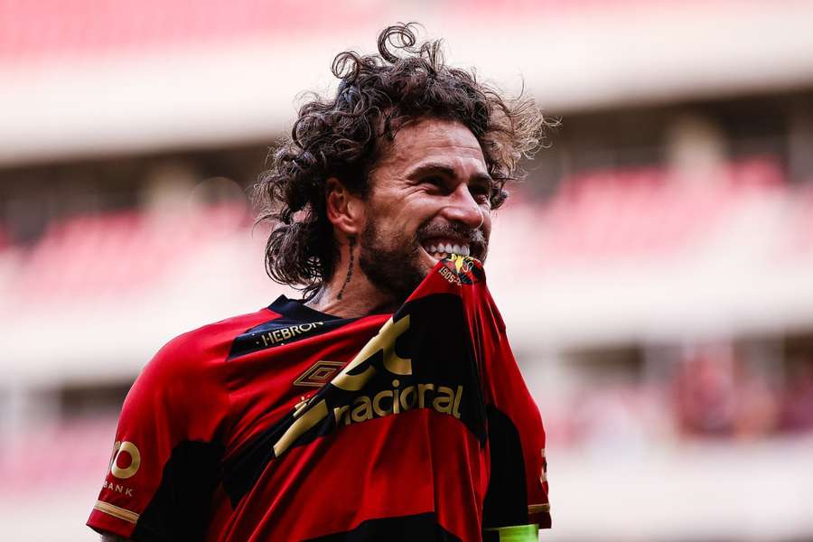 Lucas Lima está livre para negociar com outros clube