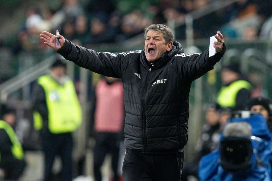 Carver przed derbami z Arką Gdynia: "Wszystkie serie i rekordy idą do kosza"