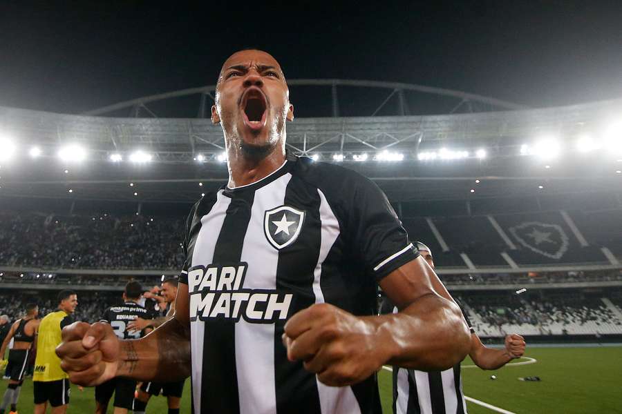 Marlon Freitas ao serviço do Botafogo