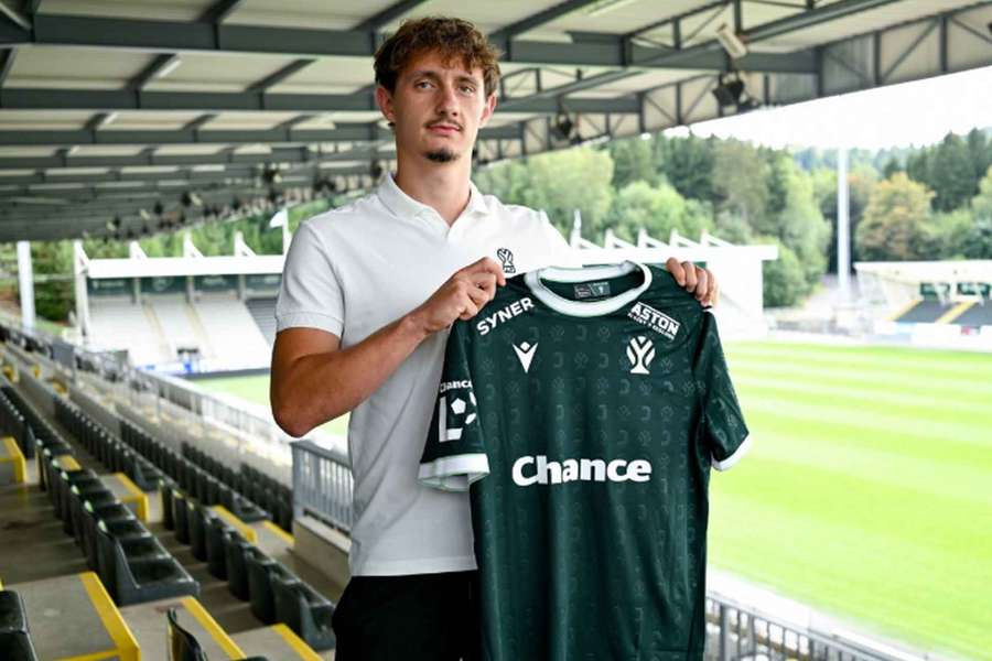 Jablonec má další posilu ze Sparty, na hotování získal Dominka Hollého. Jablonec má další posilu ze Sparty, na hotování získal Dominka Hollého.