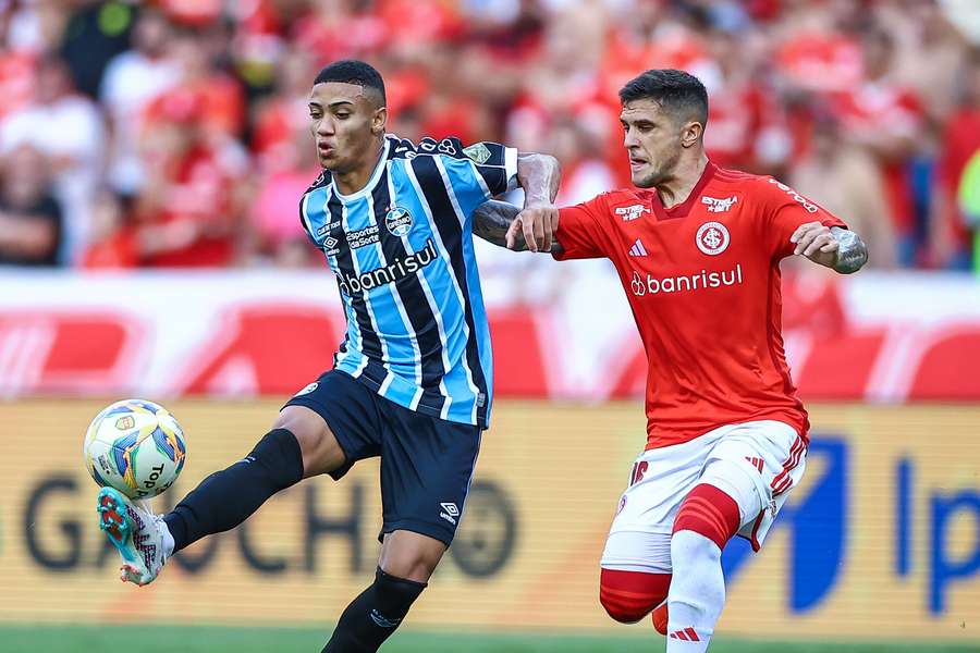 Grêmio e Internacional estão treinando e atuando fora de Porto Alegre