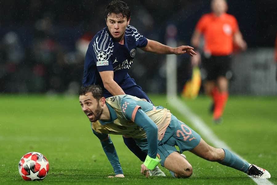 Bernardo Silva und Torschütze Joao Neves.