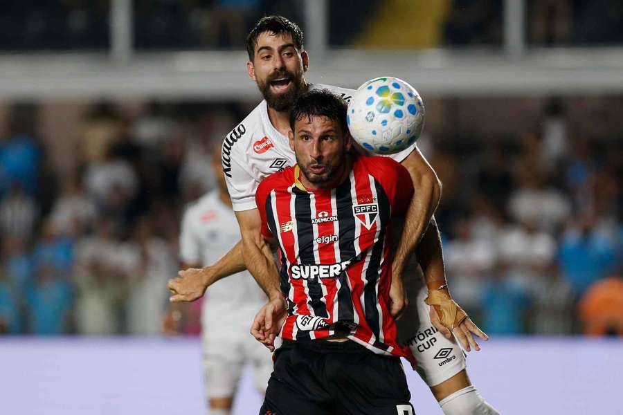No 1° turno, São Paulo e Santos empataram em 1 a 1