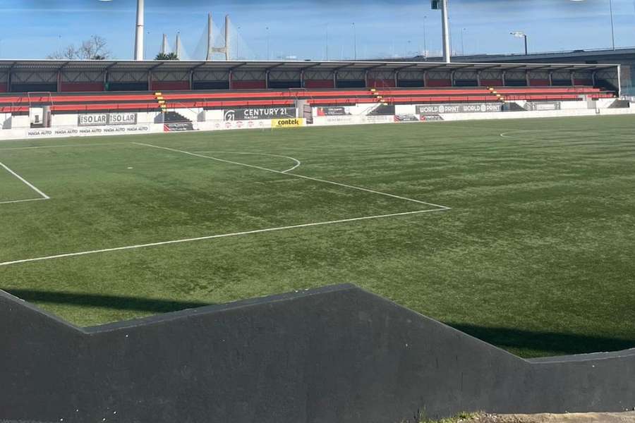 Complexo Desportivo Elias Pereira, casa do Sacavenense Complexo Desportivo Elias Pereira, casa do Sacavenense