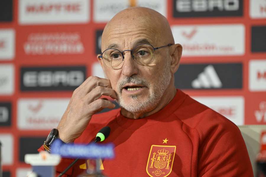 De la Fuente habla en rueda de prensa