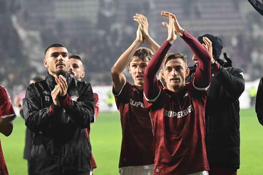 Rapidiștii salută galeria