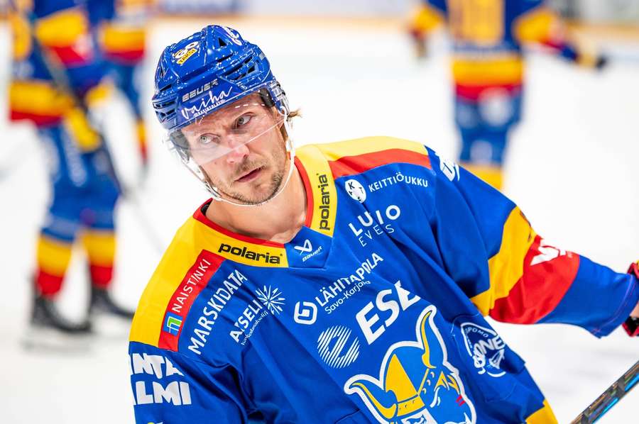 Jesper Olofsson was on the scoresheet for Jukurit Jesper Olofsson was on the scoresheet for Jukurit