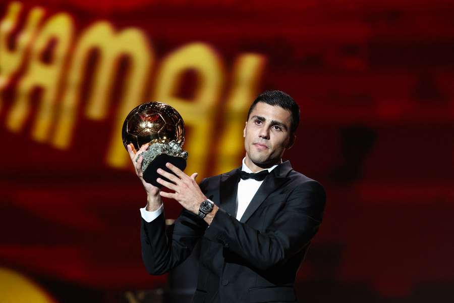 Rodrigo Hernández, con su Balón de Oro