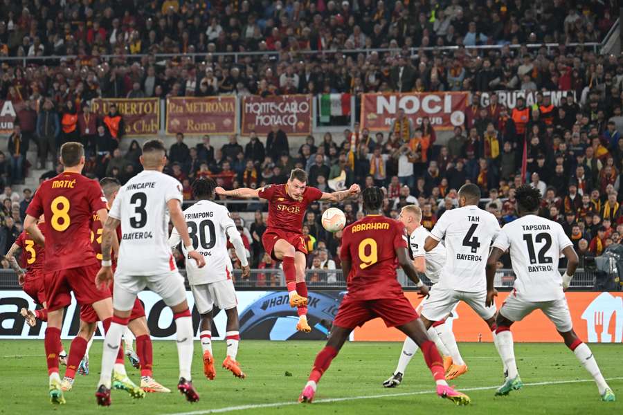 Roma hold a slender lead going into the second leg