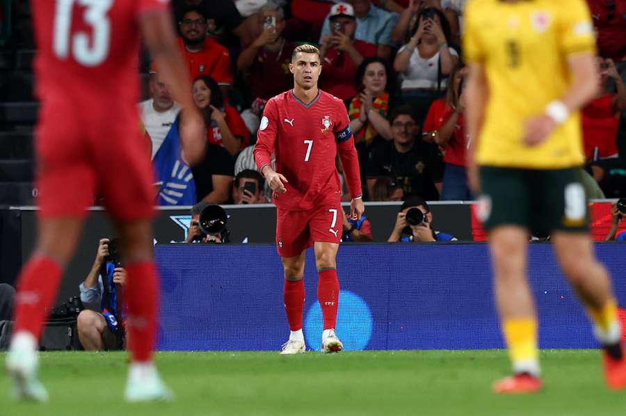 Po Ronaldovi prevezme v reprezentácii sedmičku útočník Galatasaraya.