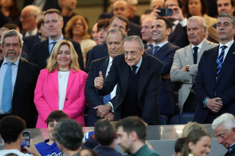Prezes Realu Madryt Florentino Perez na trybunach pozuje do zdjęcia przed meczem. Santiago Bernabeu, Madryt, Hiszpania – 14 maja 2026 r. Prezes Realu Madryt Florentino Perez na trybunach pozuje do zdjęcia przed meczem. Santiago Bernabeu, Madryt, Hiszpania – 14 maja 2026 r.