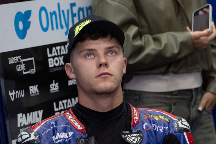 Salač odstartuje až z osmé řady.