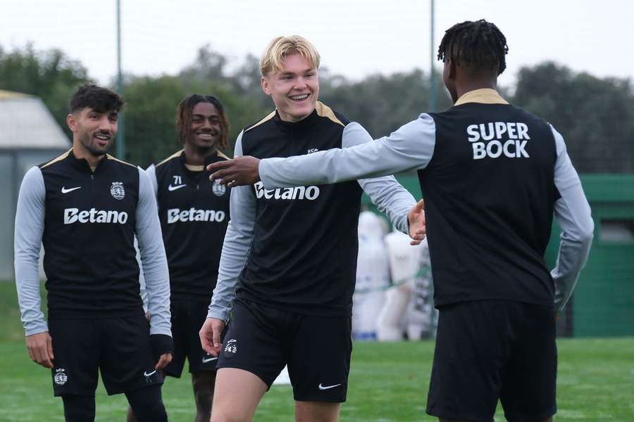 Harder estreia-se nos convocados da seleção principal da Dinamarca