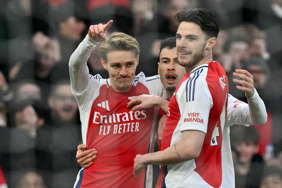 Arsenal chega para decisivo duelo após goleada histórica contra o City