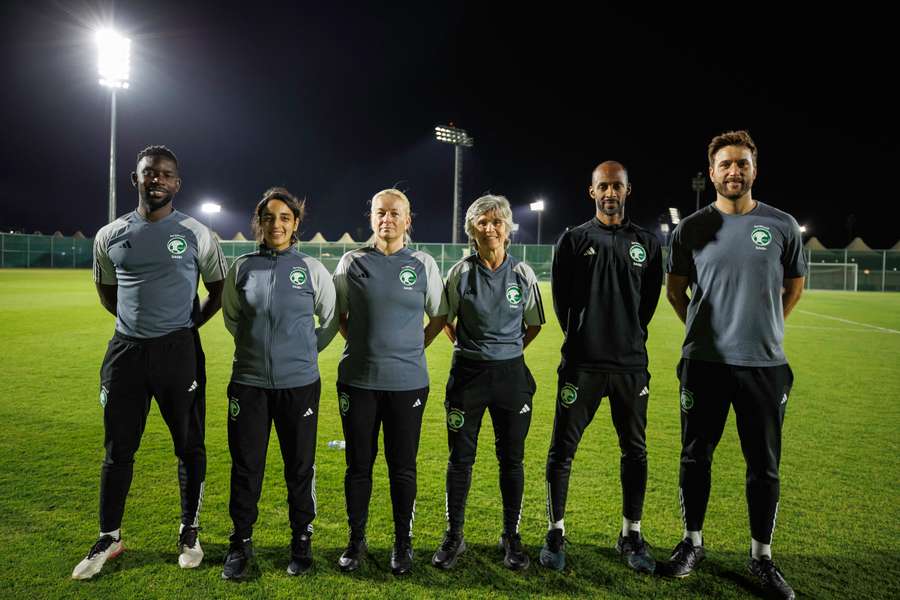 Staab dirige el equipo femenino de Arabia Saudí.