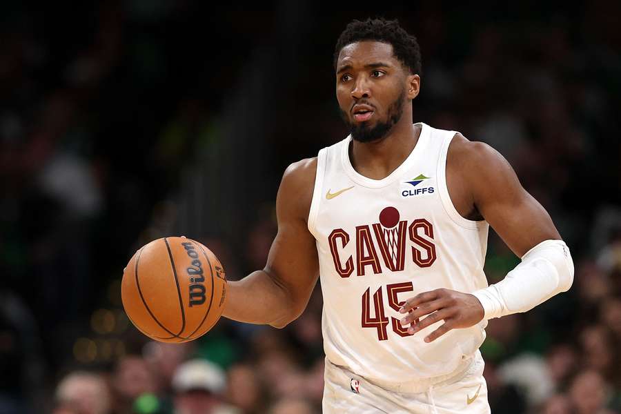 Donovan Mitchell helped the Cleveland Cavaliers to another win