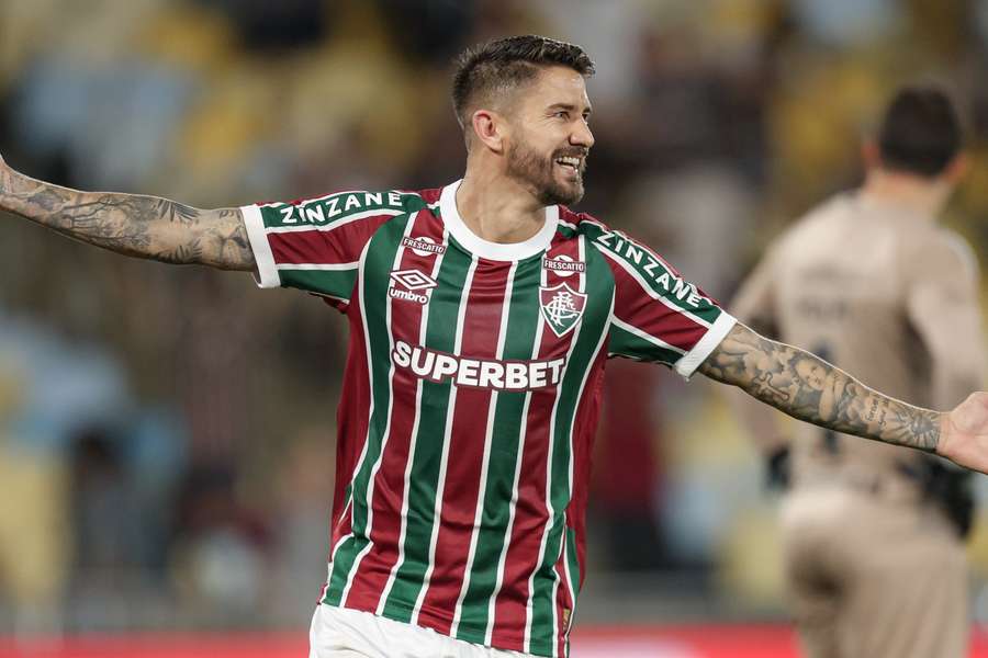 Everaldo decidiu mais um jogo para o Fluminense