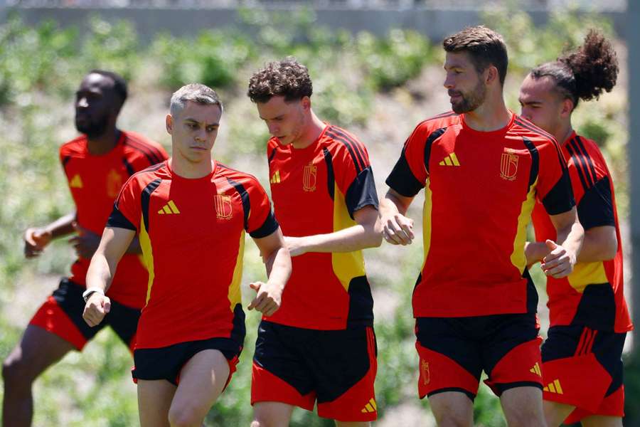 9 lipca 2026 r. Belgowie Arthur Theate, Leandro Trossard, Maxim De Cuyper i Brandon Mechele podczas treningu. 9 lipca 2026 r. Belgowie Arthur Theate, Leandro Trossard, Maxim De Cuyper i Brandon Mechele podczas treningu.