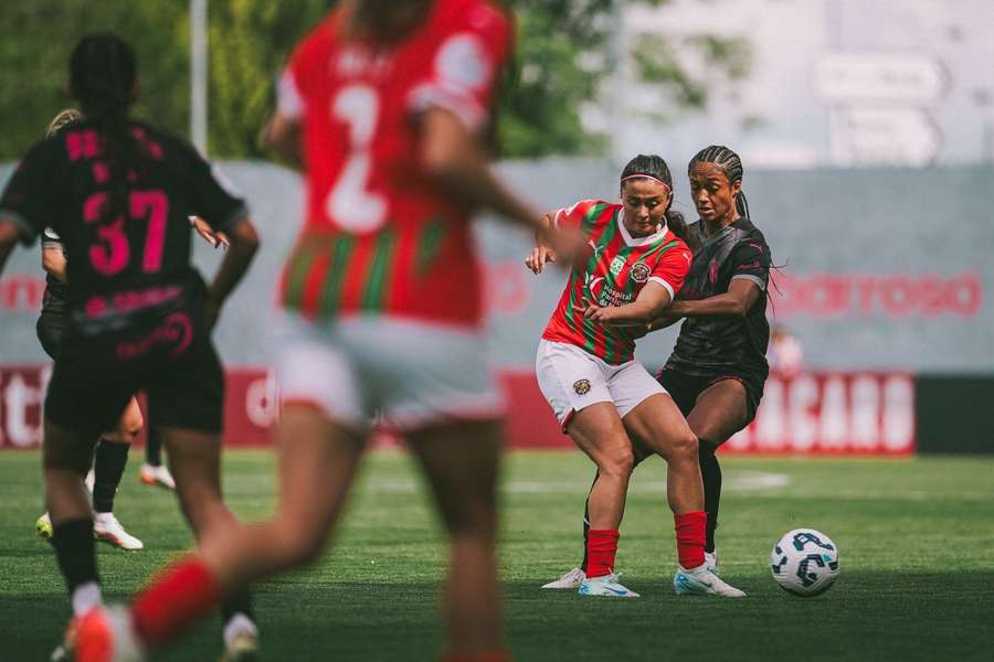 Ninguém desfez o nó no Estádio Amélia Morais