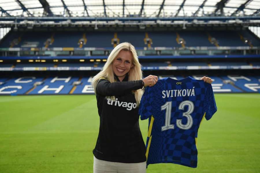 Karolína Svitková bude v Chelsea oblékat dres s číslem 13.