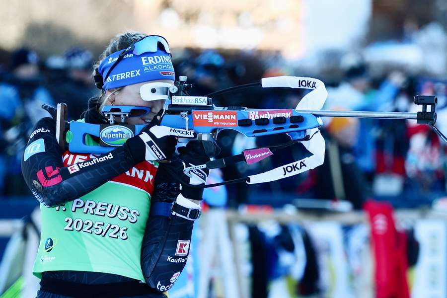 Franziska Preuß beim Biathlon in Le Grand Bornand
