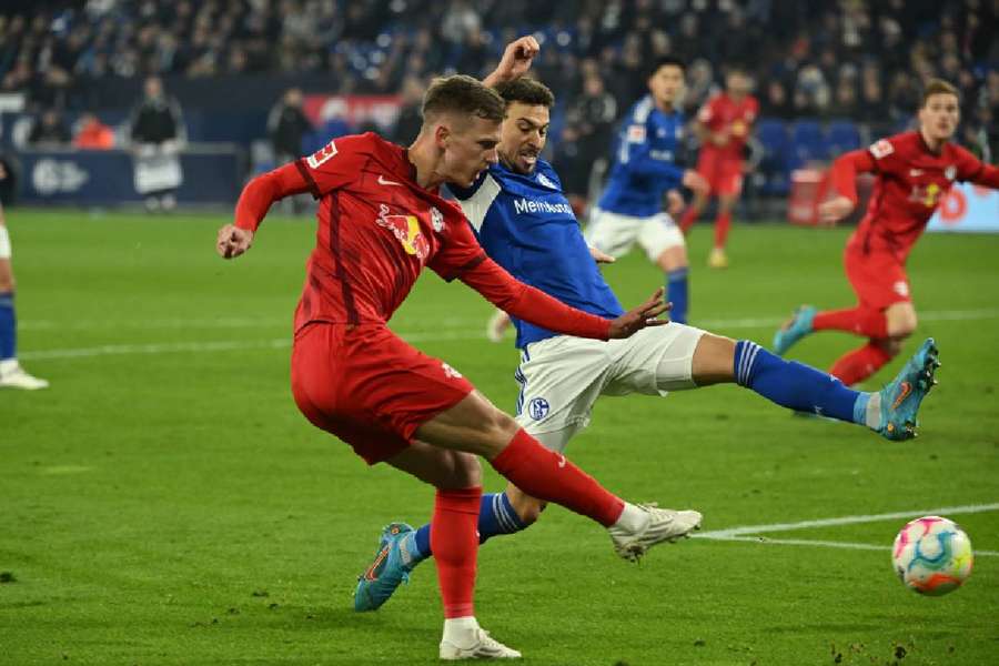 Dani Olmo vai desfalcar o time alemão na caçada pelo título da Bundesliga