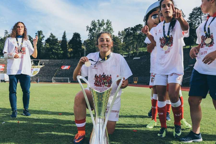 Sara Brasil sagrou-se campeã no SC Braga Sara Brasil sagrou-se campeã no SC Braga