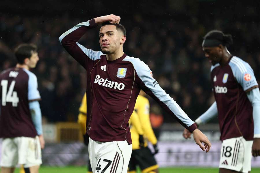 Aston Villa perd du terrain