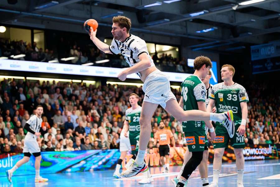 Magnus Landin and Kiel suffered a historical defeat against Gummersbach