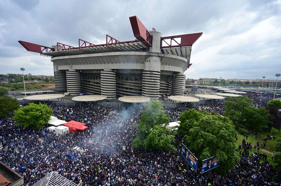 San Siro não vai receber nova Champions