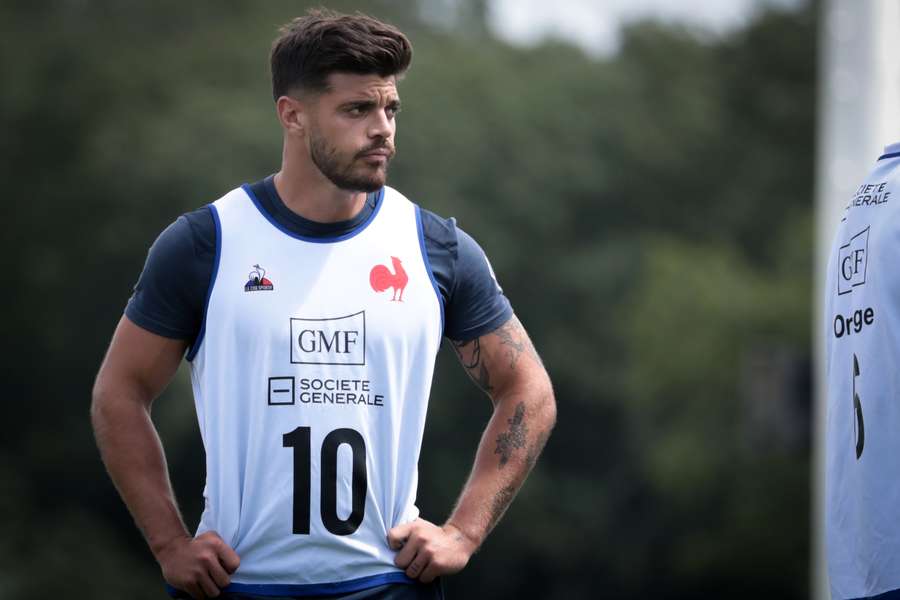 Romain Ntamack in training with France