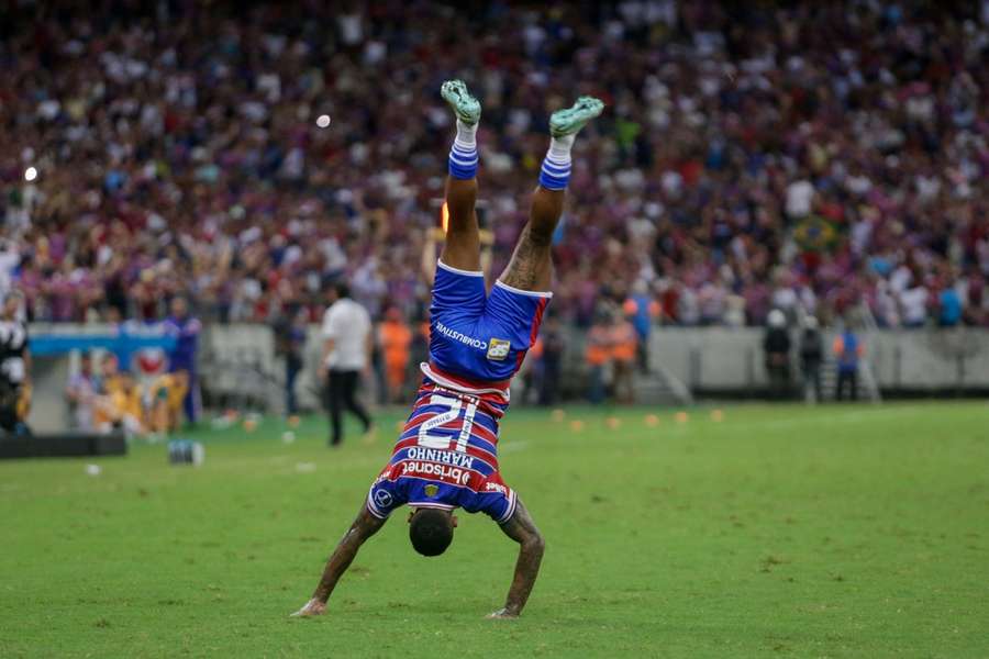 Marinho fez golaço de falta nos acréscimos