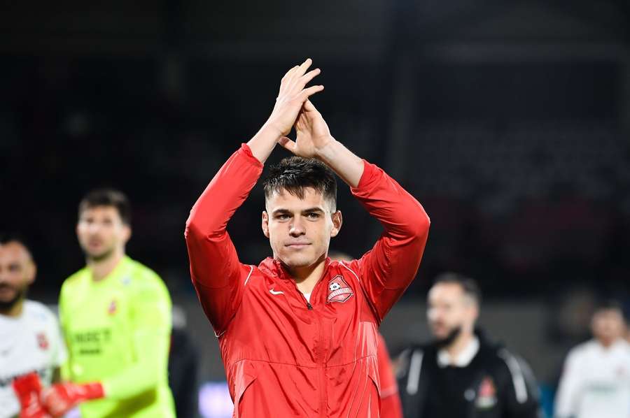 Daniel Paraschiv during Romania Superliga: A.F.C. HERMANNSTADT VS News  Photo - Getty Images