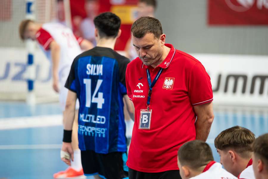 Trener Bartosz Jurecki podczas meczu z Argentyną