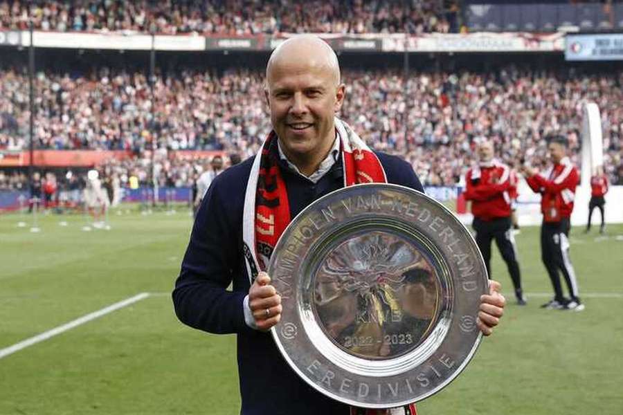 Arne Slot teve um papel importante na carreira de Kökcü