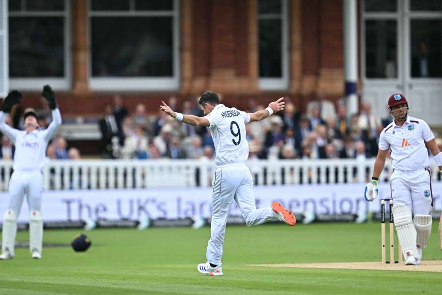 Anderson celebrates a final win