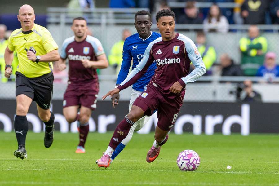 Watkins, avançado do Aston Villa Watkins, avançado do Aston Villa