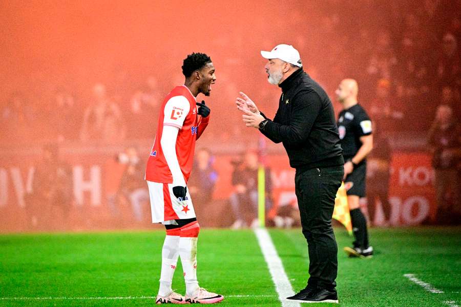 Muhammed Cham s trenérem Trpišovským často rozebírá své nedostatky.