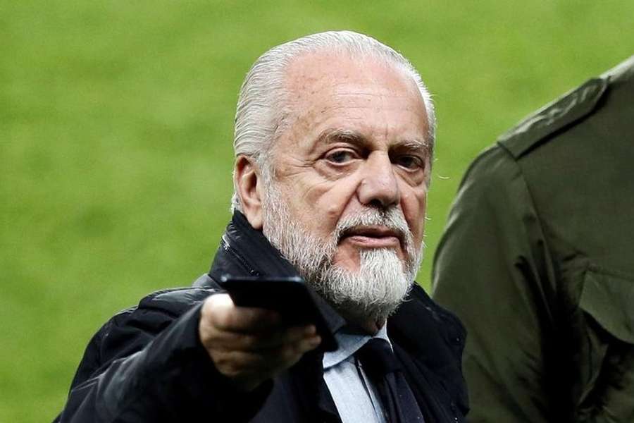 Aurelio de Laurentiis: "Começou a luta pelo banco do Nápoles"