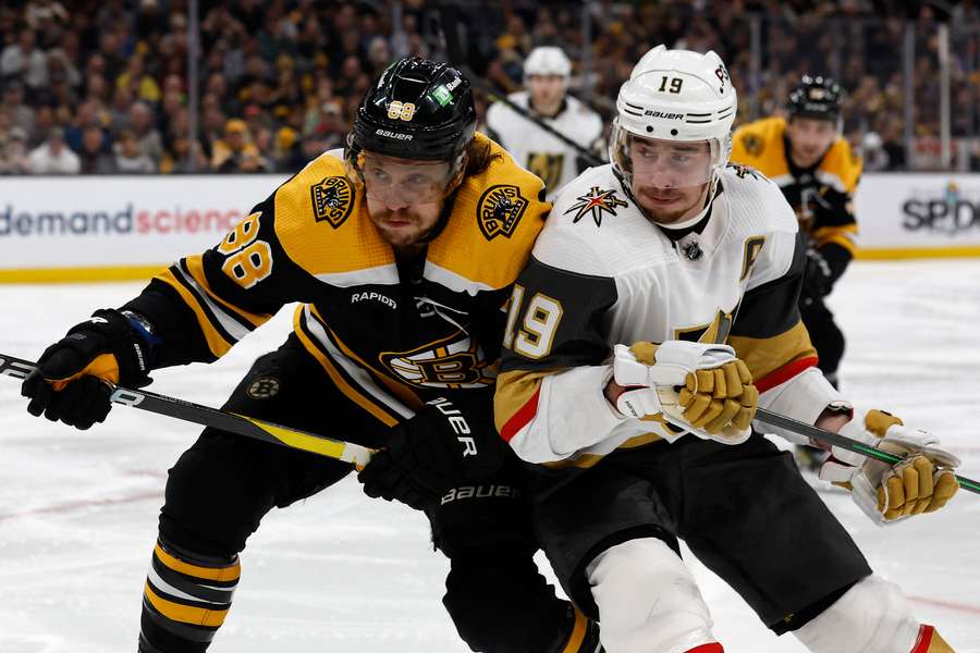 Pastrnak and Smith battling for position