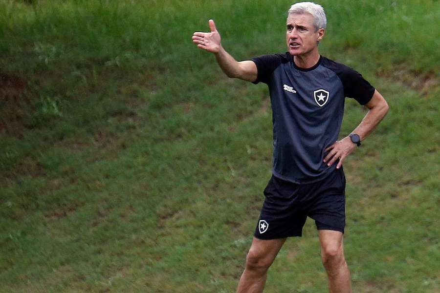 Luís Castro respondeu ao interesse do Al Nassr